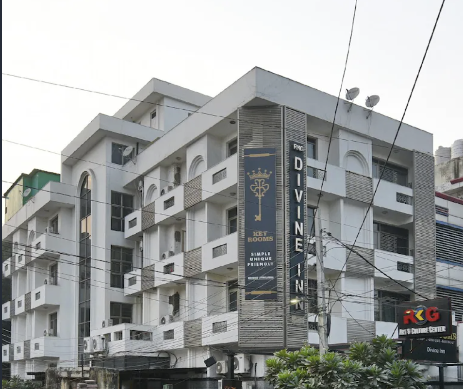 Divine Hotel: Shaft Renovation